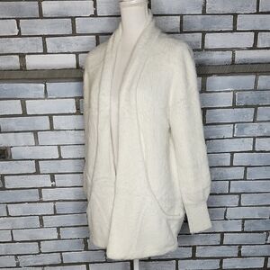 Knitted & Knotted Anthropologie Cozy White Open-Front Cardigan Mediun Ivory